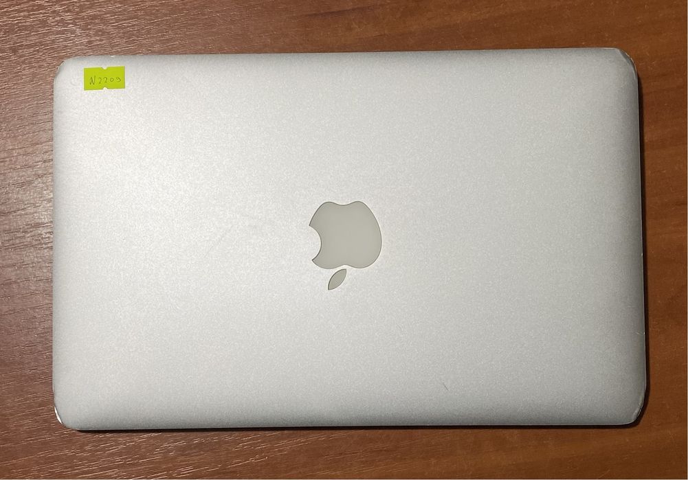 Ноутбук MacBook A1465 11.6"/ 4GB RAM/120GB SSD/i5 CPU ! N2209
