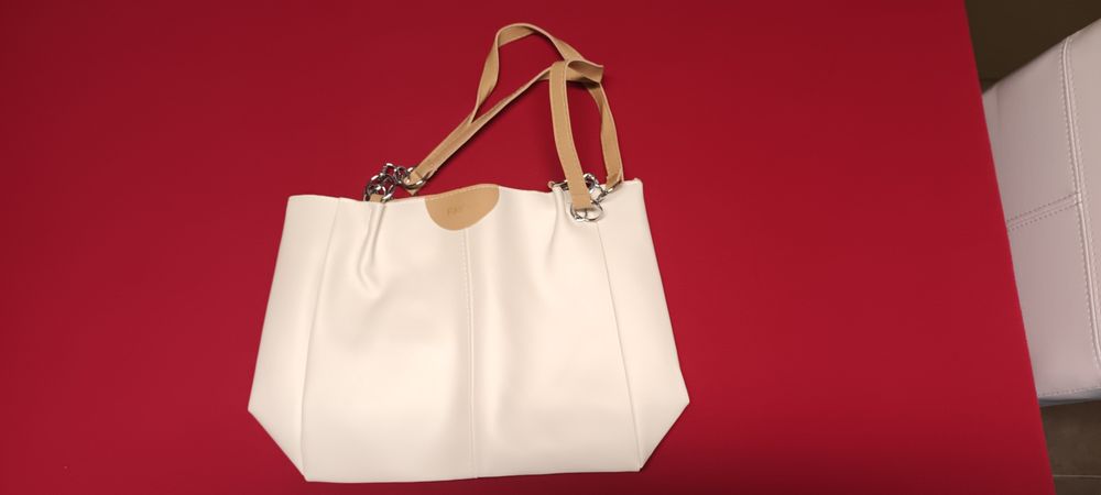 Bolsa de senhora nunca usada.