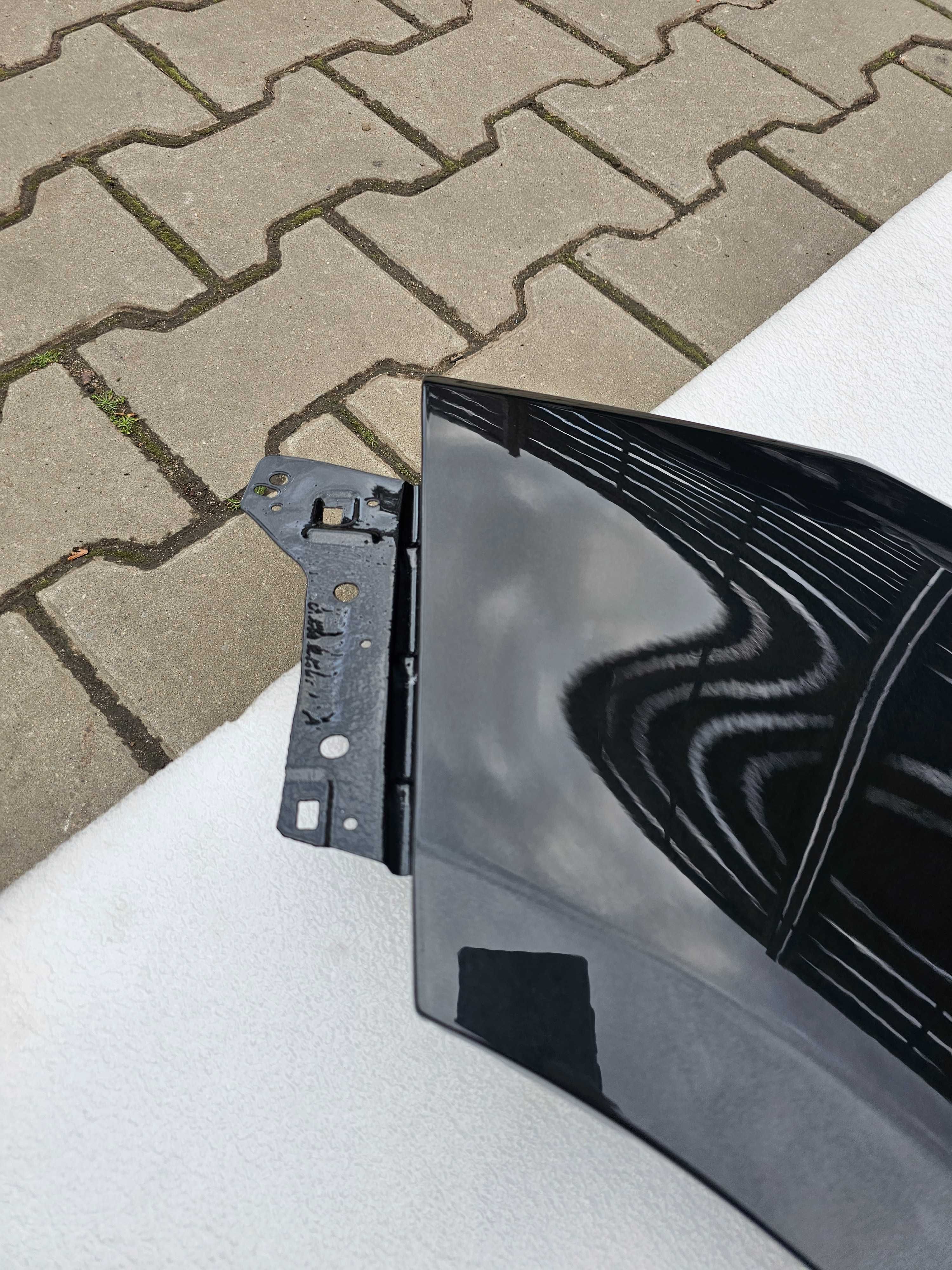 Błotnik Lewy Opel Meriva B Kod Lakieru Z22C IDEALNY STAN