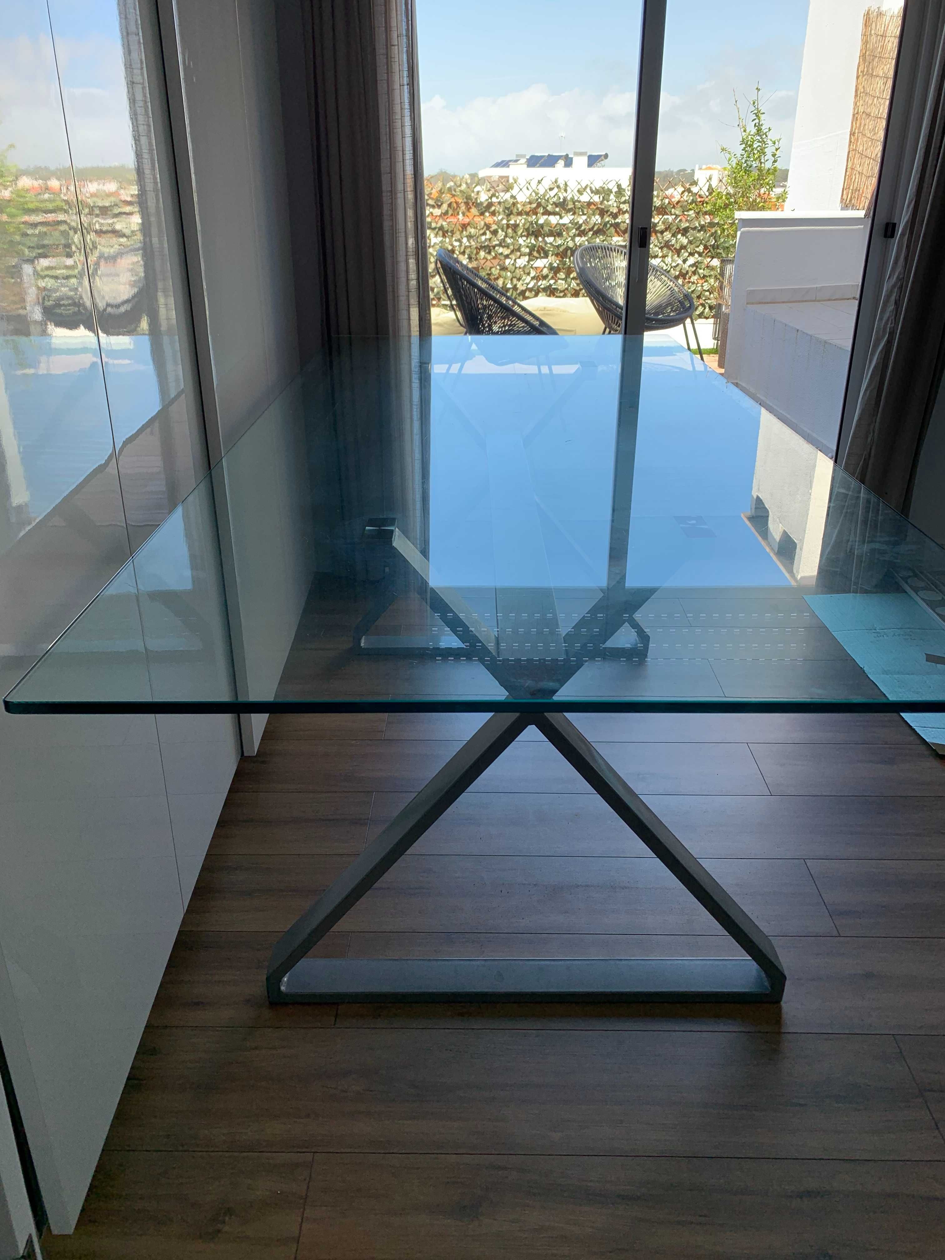 Mesa - Tampo em vidro