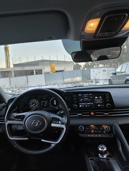 Hyundai Elantra 1.6 MPI salon Polska