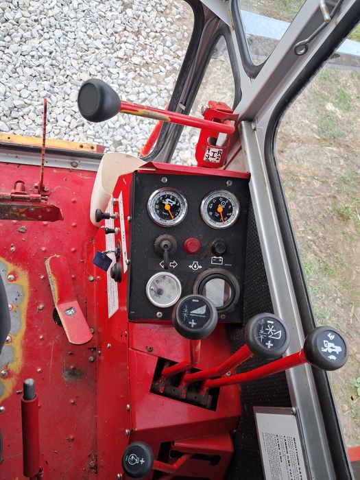 Комбайн Massey Ferguson 330!