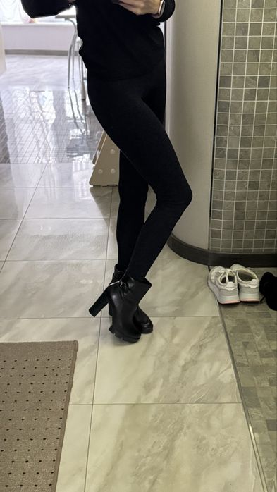 Ботильони 39 р. натуральна шкіра