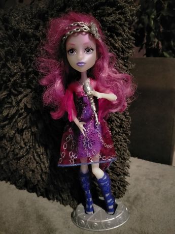 Monster High interaktywna lalka Ari Hauntington gra śpiewa świeci