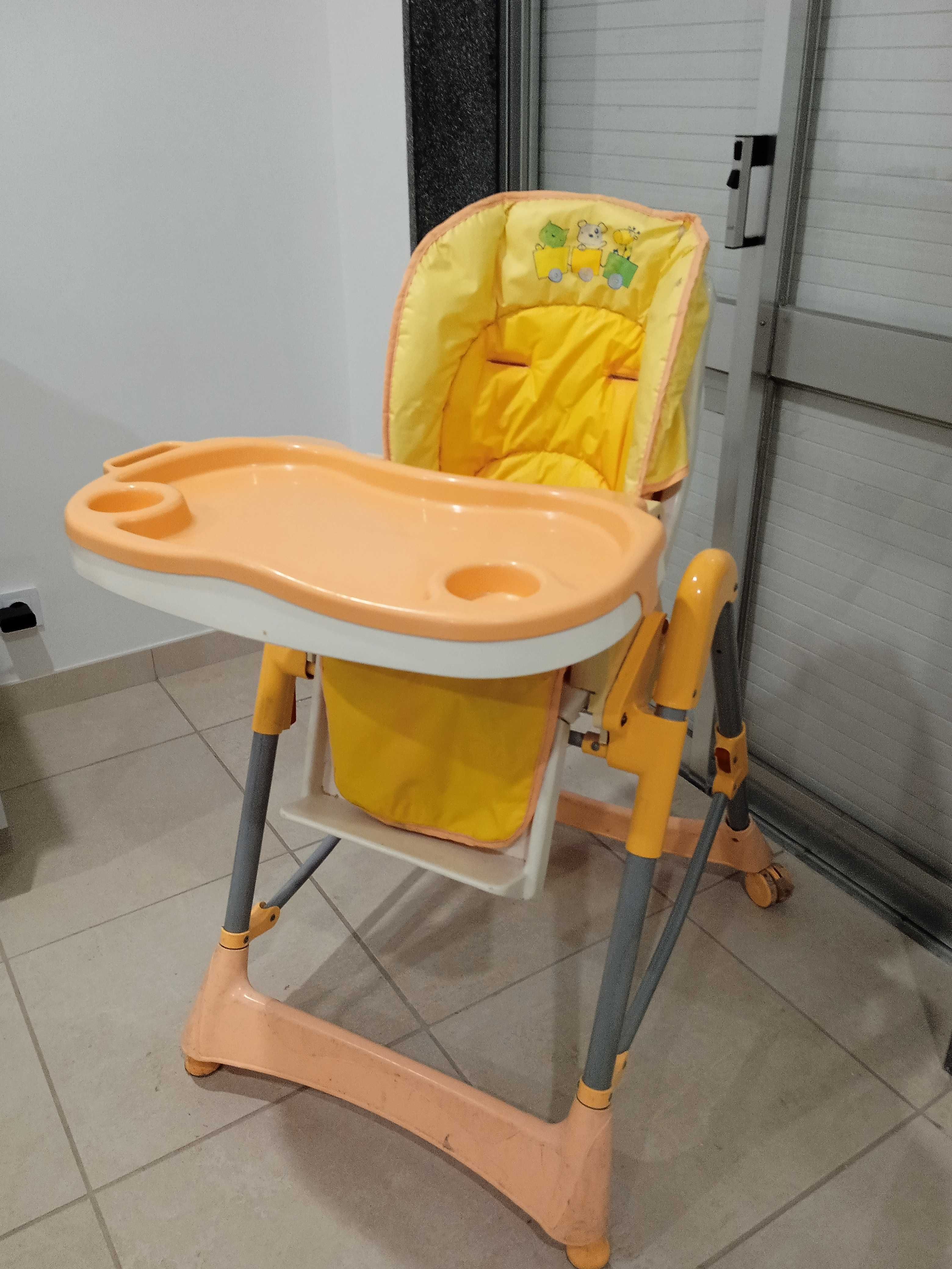 Cadeira de Refeição adaptável ao crescimento de bébé