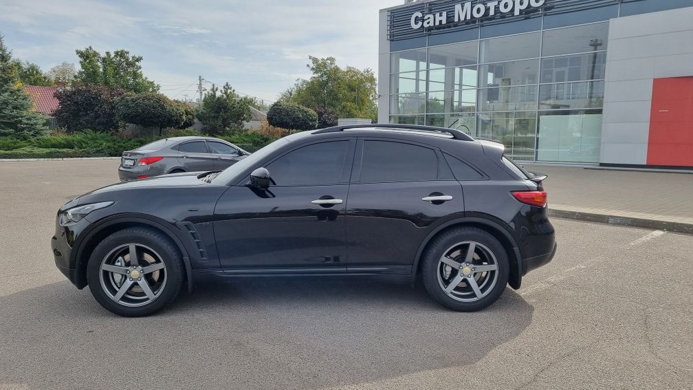 Infiniti QX70 Європа AWD