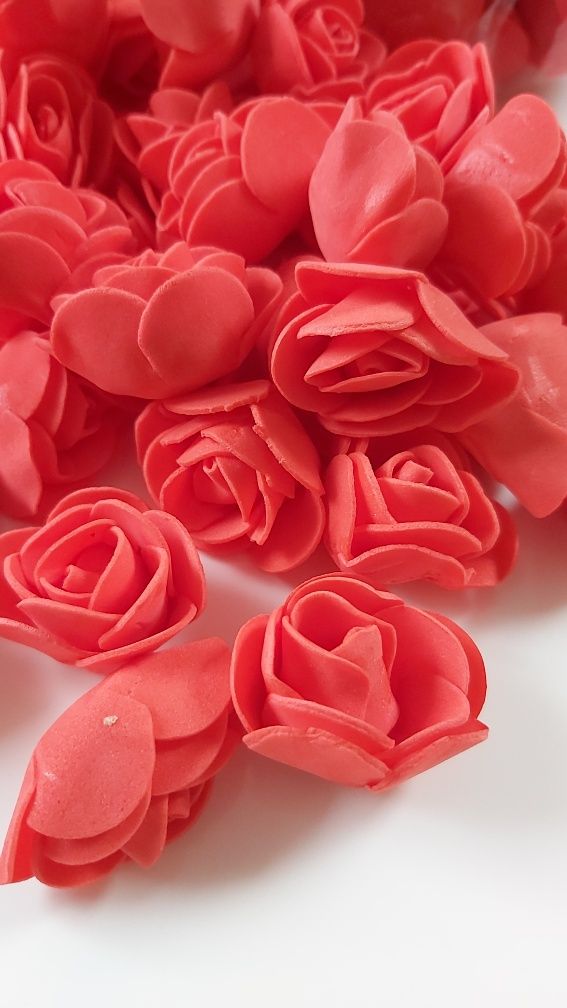 Czerwone róże piankowe różyczki 3 cm handmade Rose bear