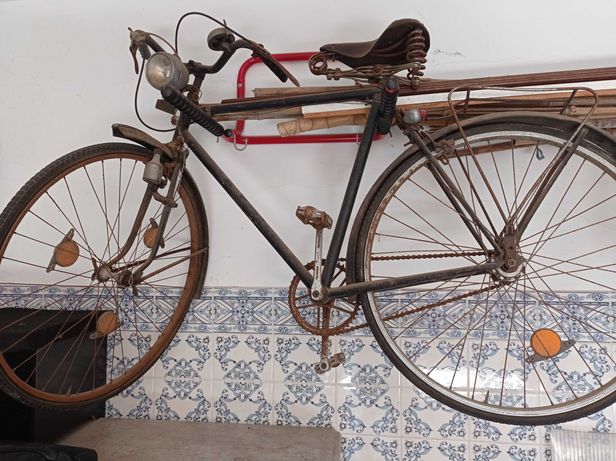 Bicicleta "pasteleira" para restaurar
