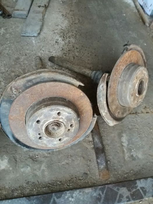 ступиці для воза або прицепа