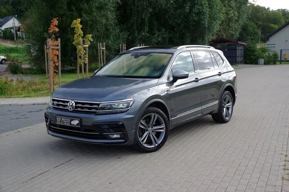 Volkswagen Tiguan AllSpace_R-line_4x4_Panorama_Masaże_VirtualCockpit_Hak_4xGrzane Fotele