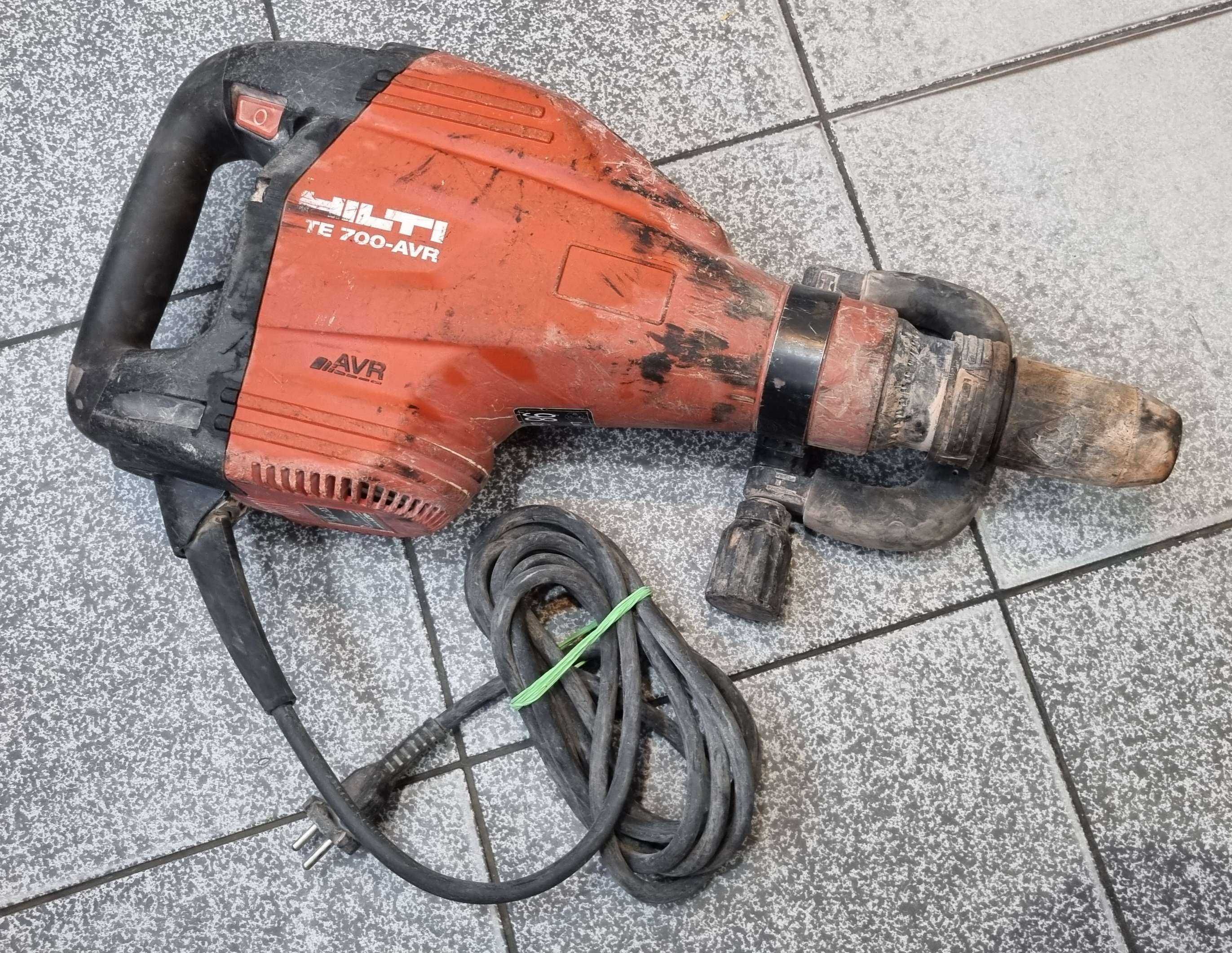 Młot wyburzeniowy HILTI TE 700-AVR SDS-MAX 2024R