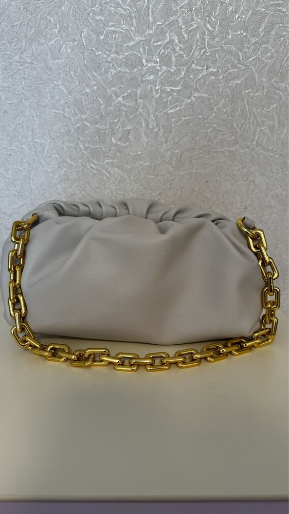 Сумка Bottega Veneta  The Chain Shoulder Bag