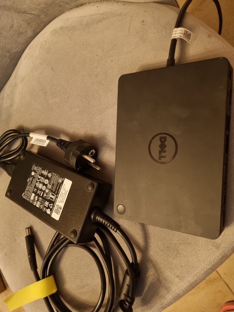 Dell WD15 stacja dokująca plus zasilacz