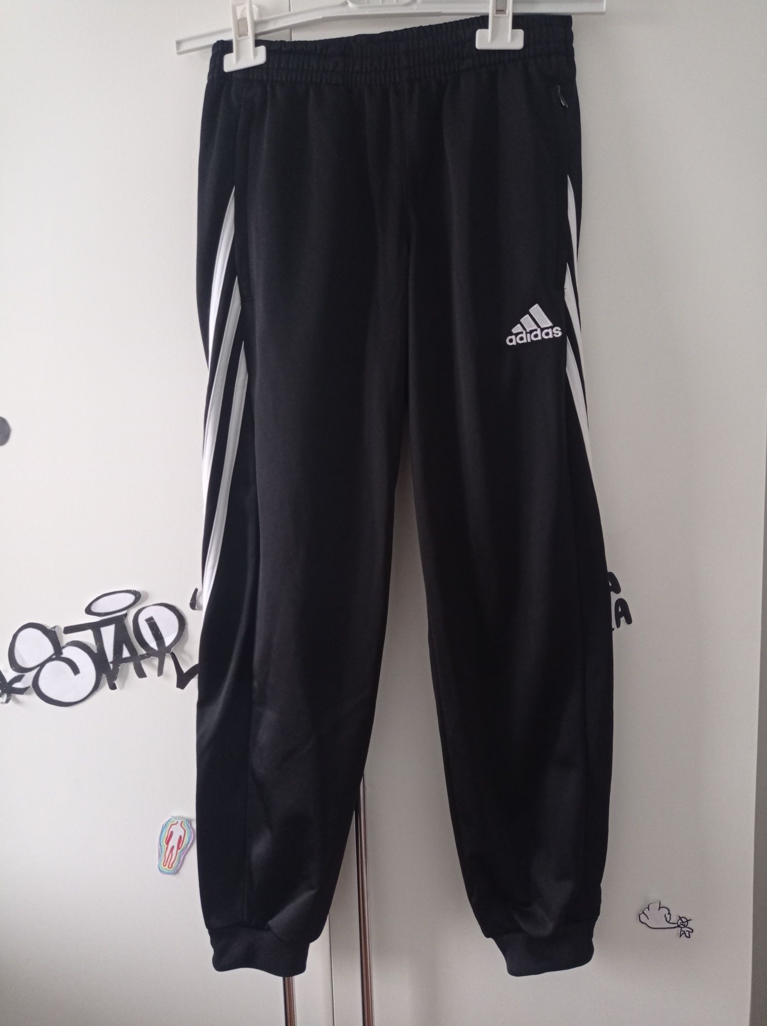 Spodnie Adidas roz. 128