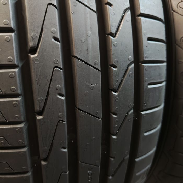 205/60/16 Sprzedam komplet opon letnich Hankook
