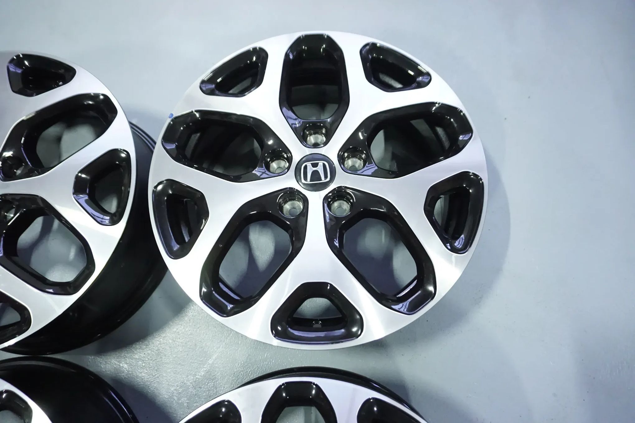 Felgi Aluminiowe 17 Honda CR-V SR-V HR-V ZR V ACCORD CIVIC UVO FR-V ET50
