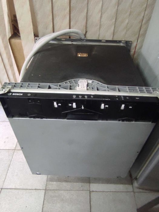 Вбудована посудомийна машина BOSCH