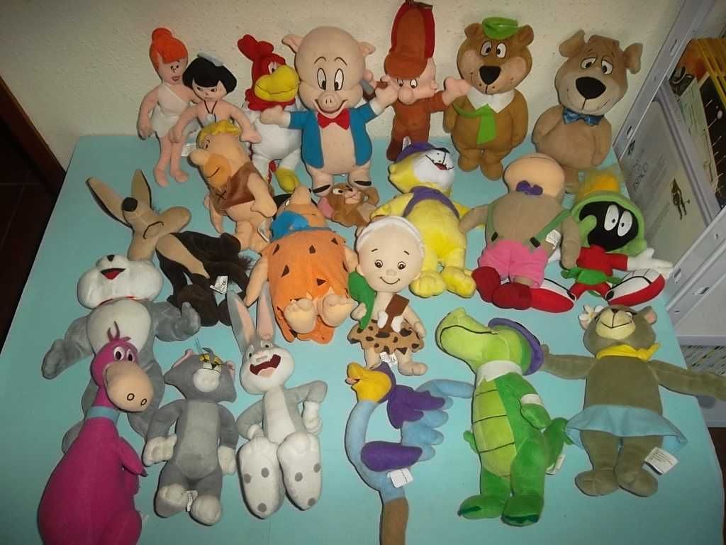 27 Bonecos de Peluche FLINTSTONES, PERNALONGA, BIP BIP e outros.