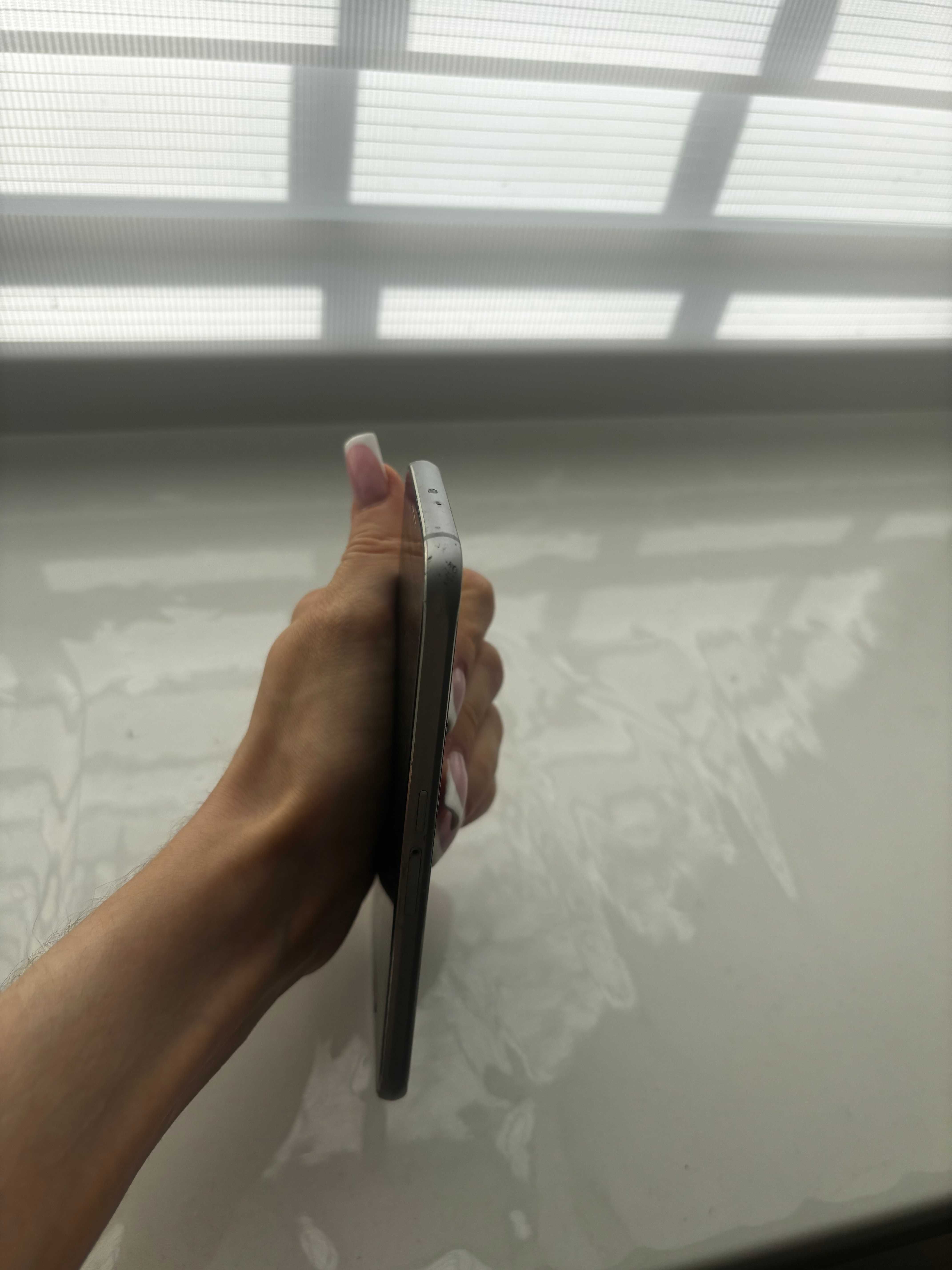 Телефон Samsung Galaxy S6