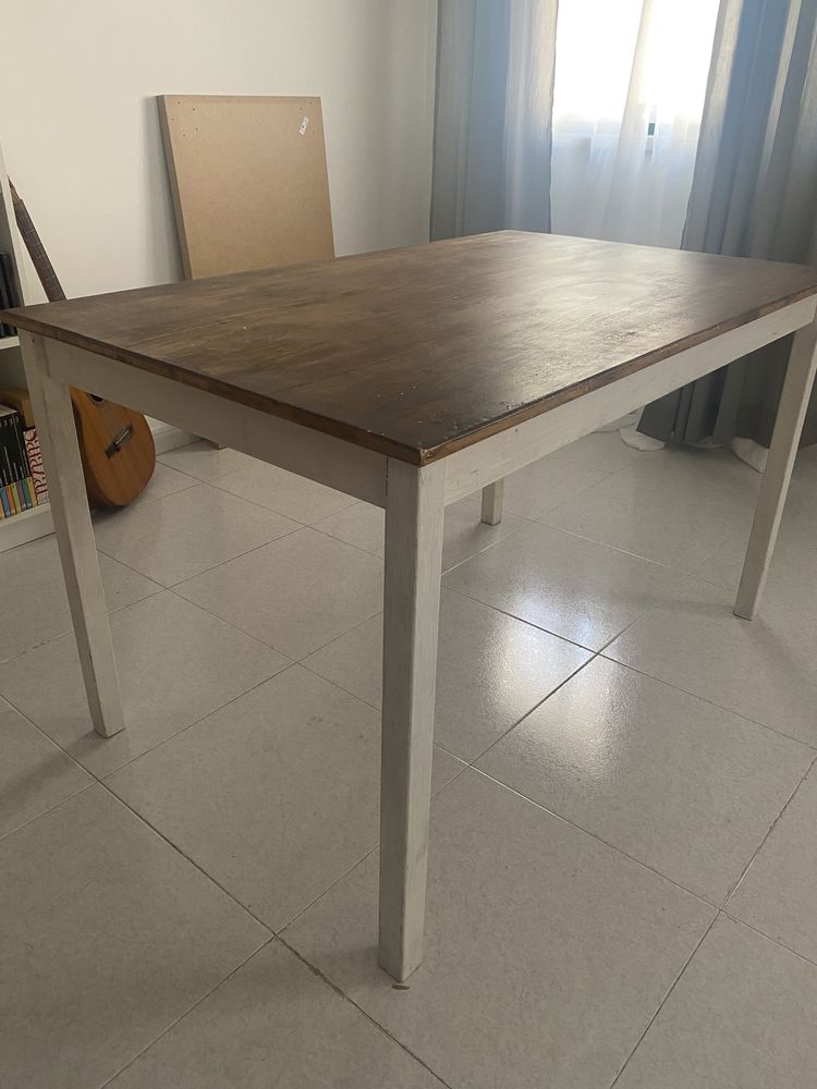 Vendo mesa de refeição INGO