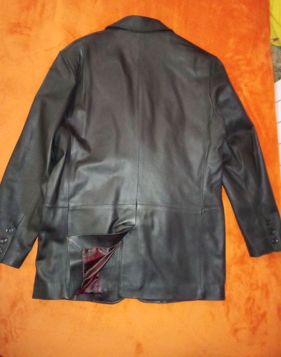 Продаю мужской кожаный пиджак