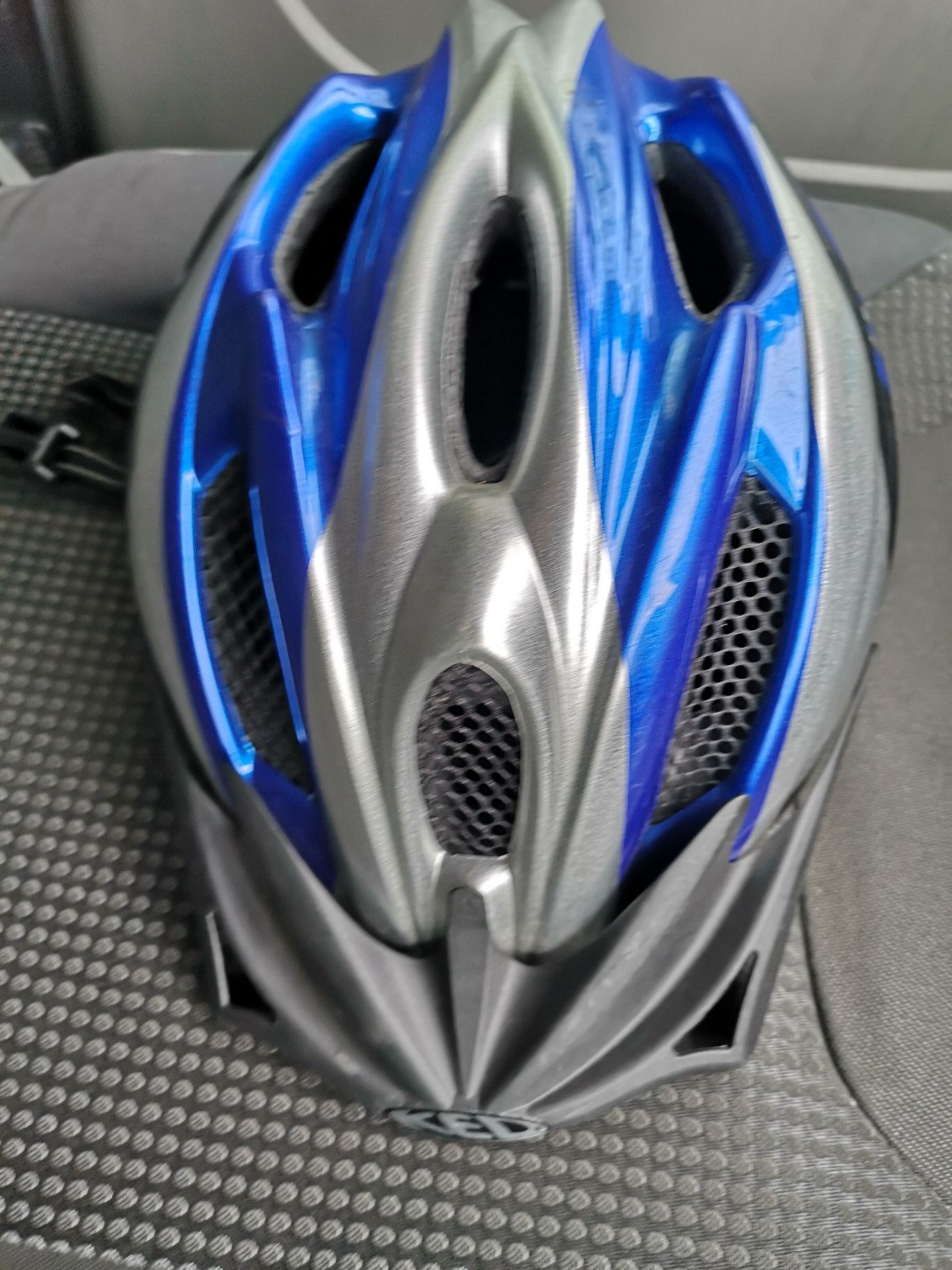 Велосипедний шлем