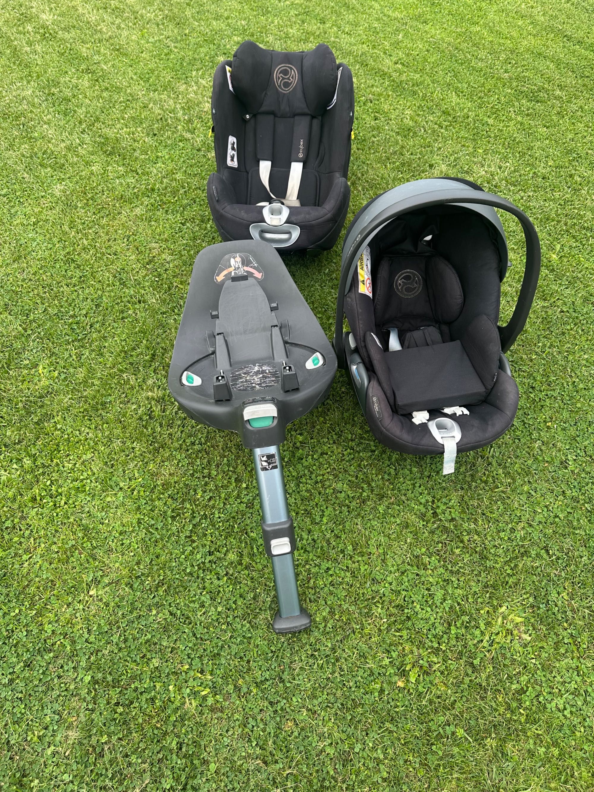Zestaw fotelików samochodowych Cybex z bazą ISOFIX obrotową