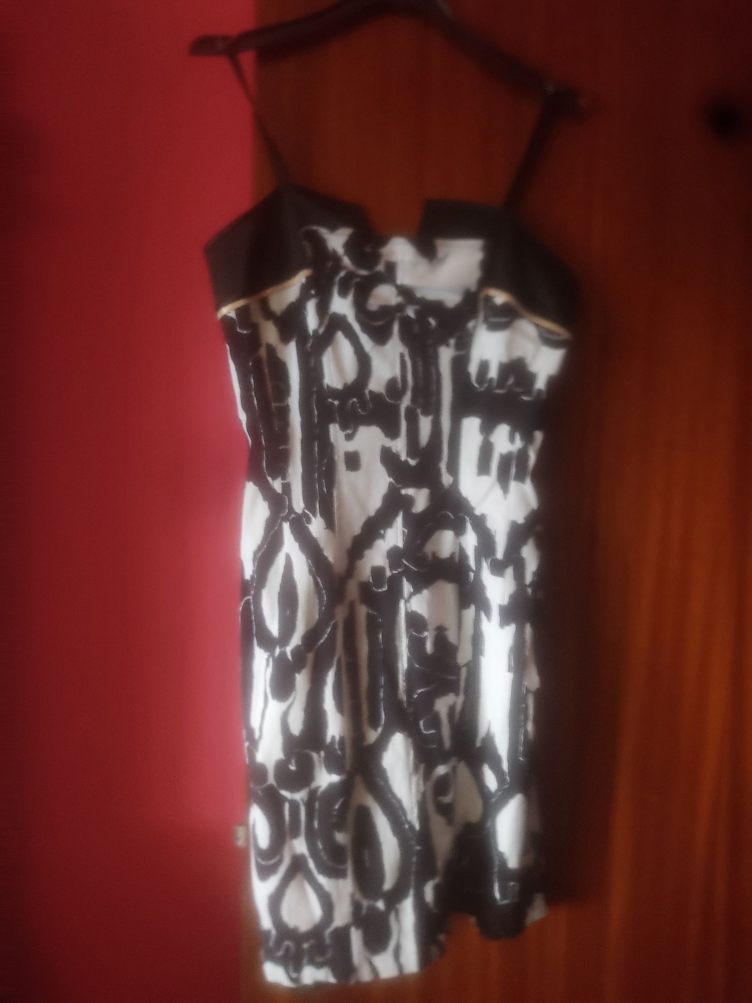 4 Vestidos Marca: "Ana Sousa"