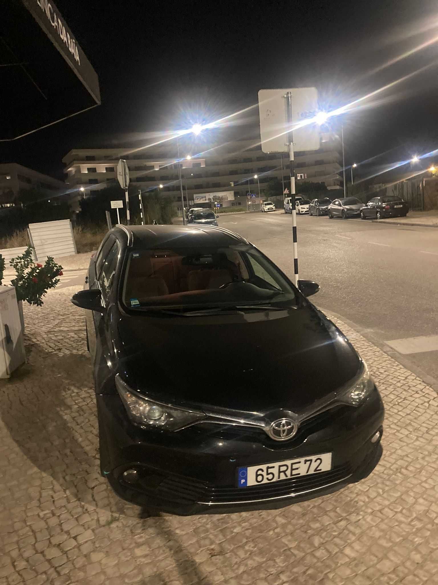 Toyota Auris Touring Sports 1.4 D-4D Active – Abril 2016