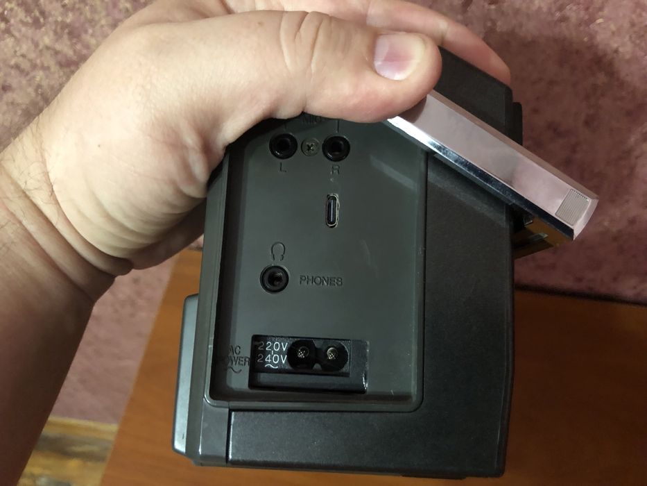 Продам магнитолу TOSHIBA SF25 середина 80ых