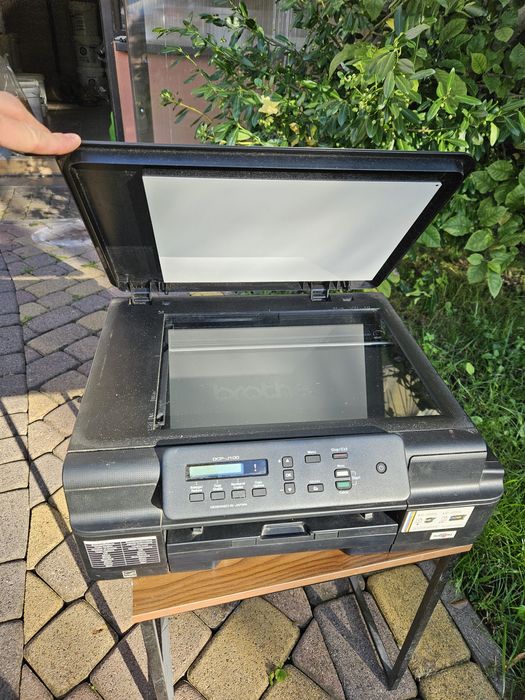 Drukarka Brother DCP-J100
