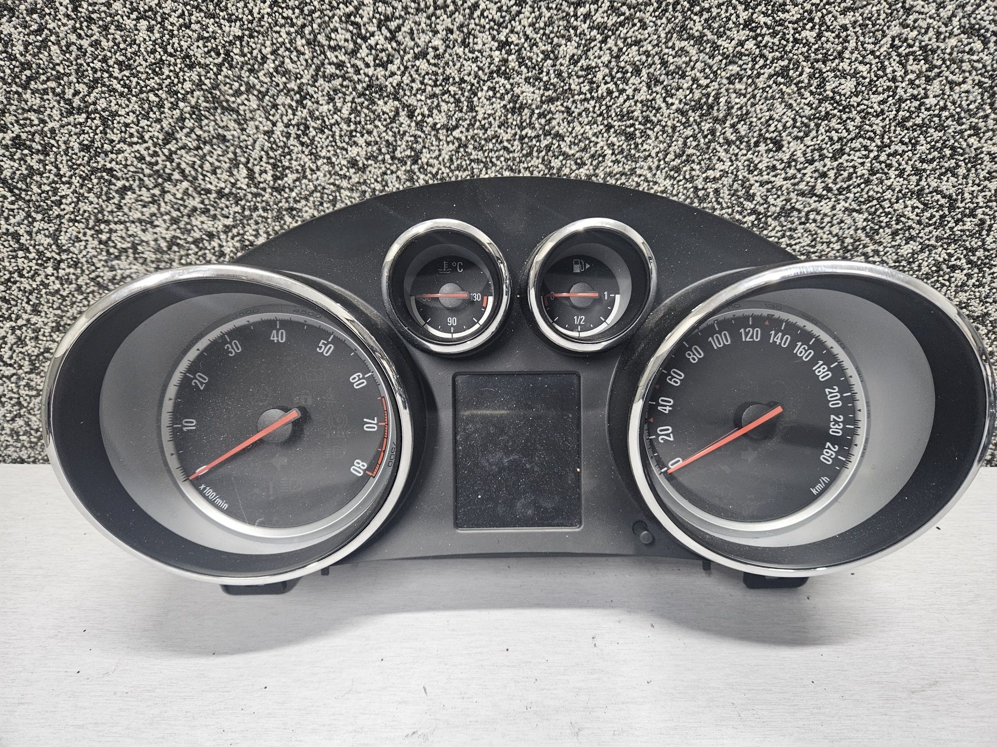 Licznik Opel Astra J Benzyna Europa