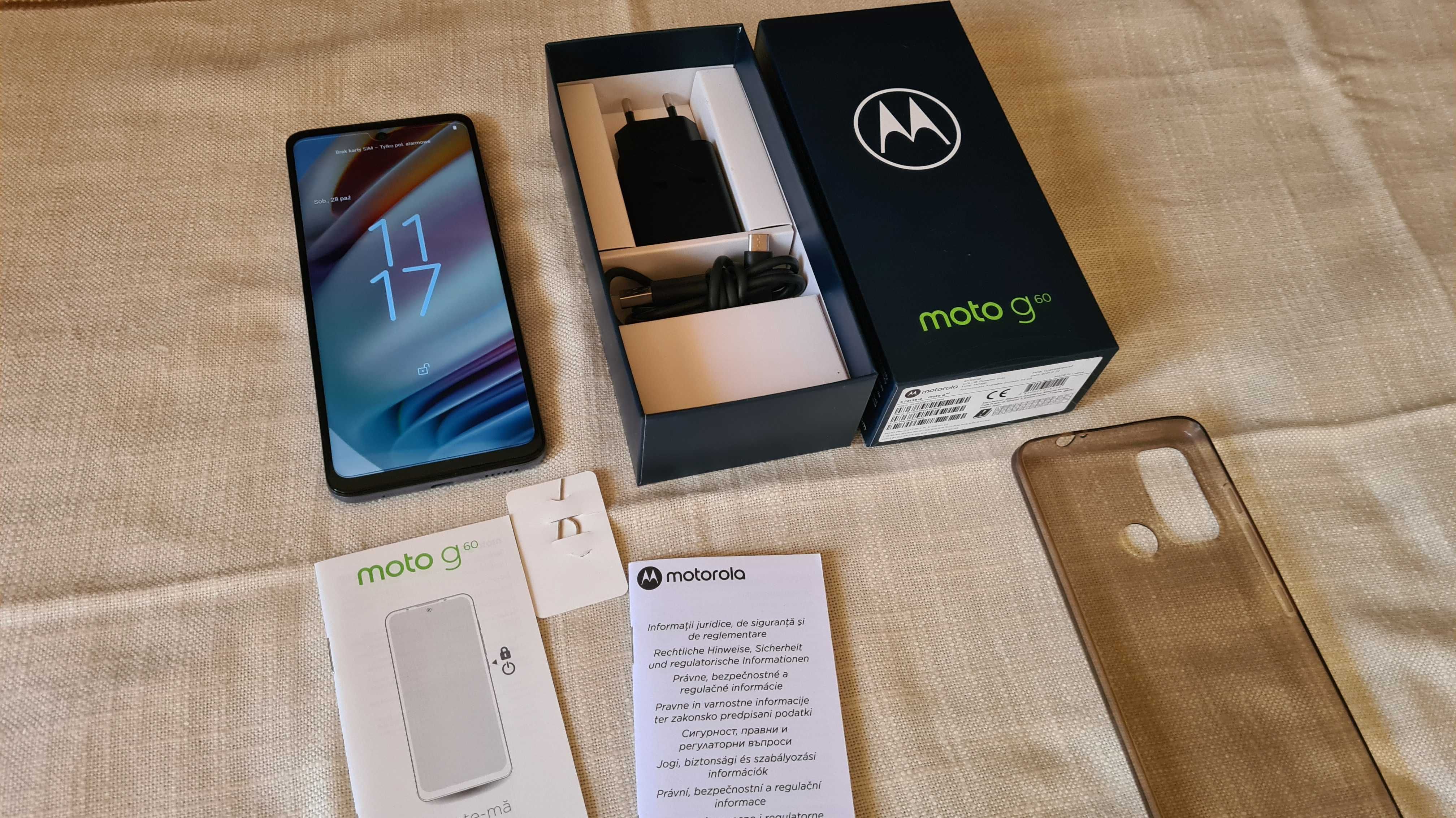 Smartfon MOTOROLA G60 6/128GB  120Hz bateria 6000 stan bardzo dobry.