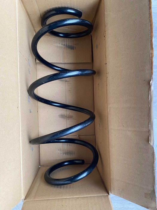Пружина передня для Mazda CX3 2016-2021 D10G-34-011B
