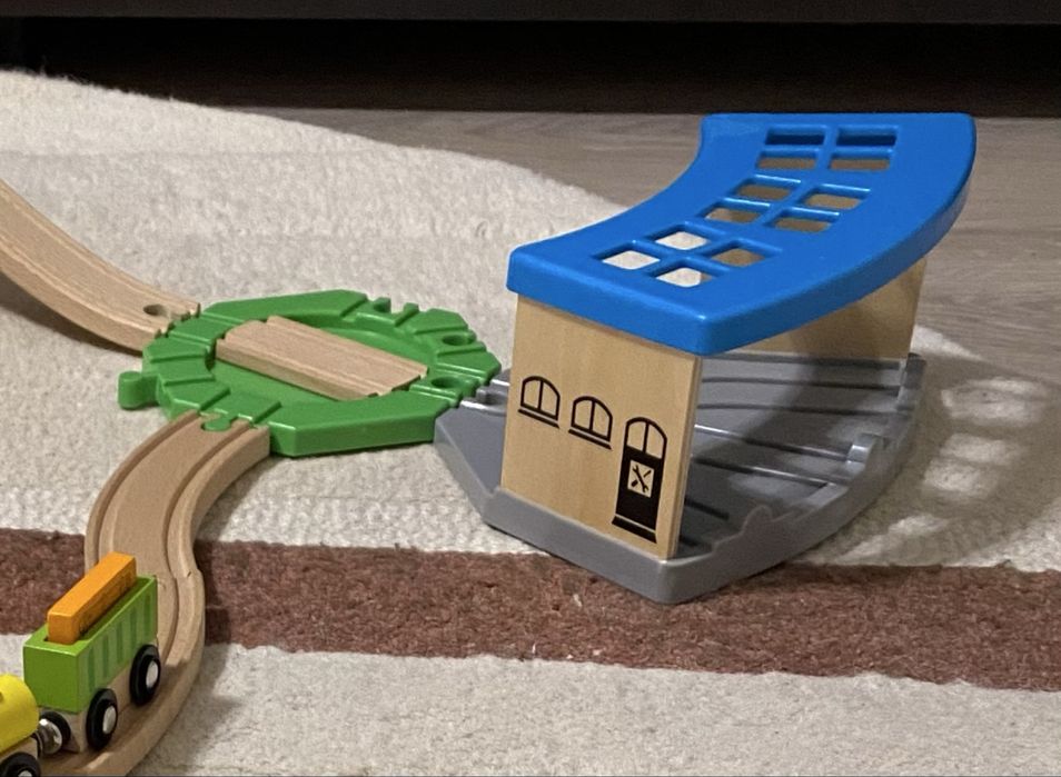 Ангар деревʼяна залізна дорога IKEA LILLABO