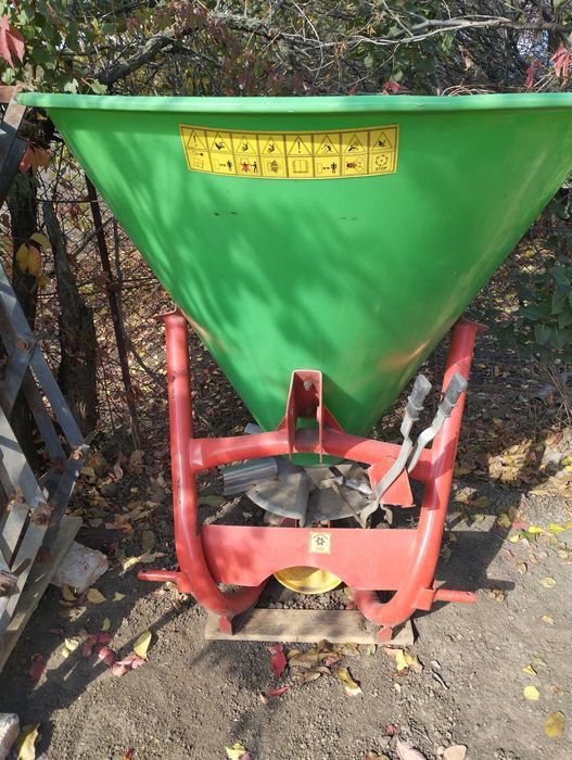 Тракторний прицеп 2 ПТС 4 (мажара). РУМ 500 літрів