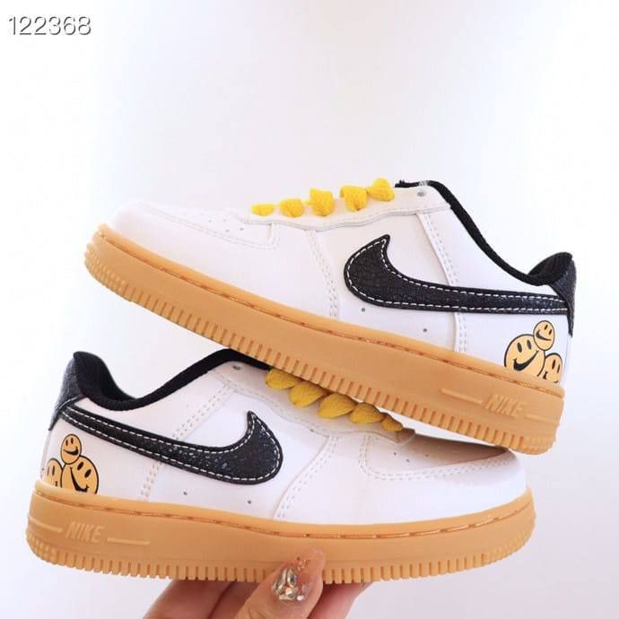 Nike vários modelos criança