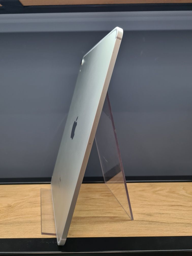 Apple iPad Pro 11 ( 2020 )