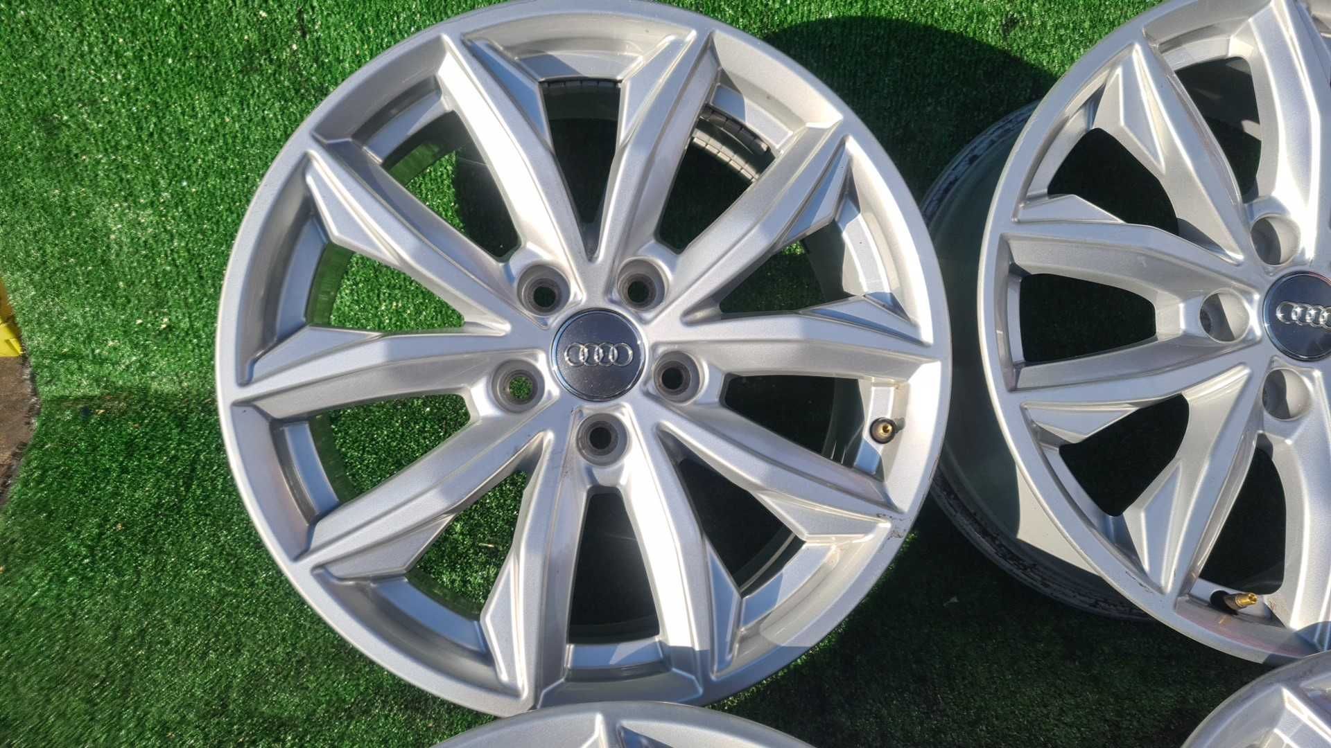 Felgi aluminiowe ! AUDI ! Oryginał ! IDEALNY STAN ! 17 cali !