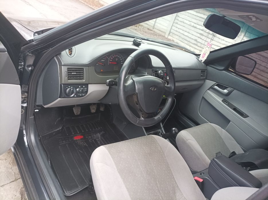 Lada Priora хетчбек