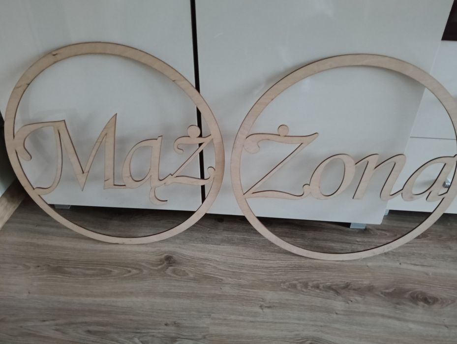 Duże koła drewniane mąż i żona