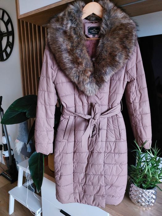 Piękny skórzany płaszczyk zimowy damski z korzuszkiem odpinanym