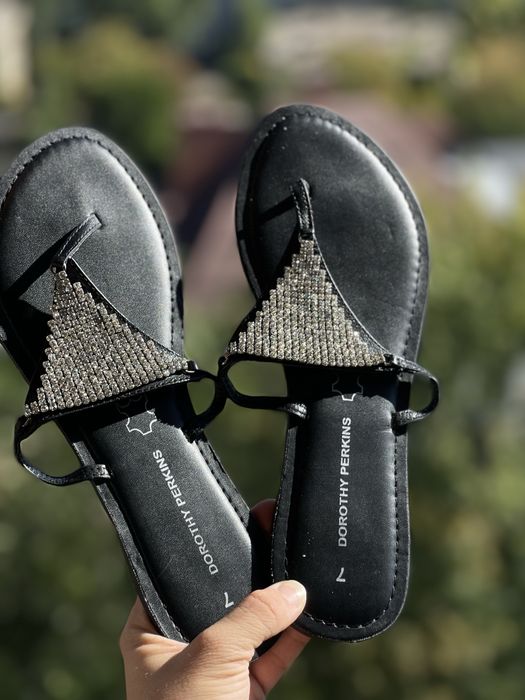 Шкіряні вʼєтнамки, босоніжки Dorothy Perkins