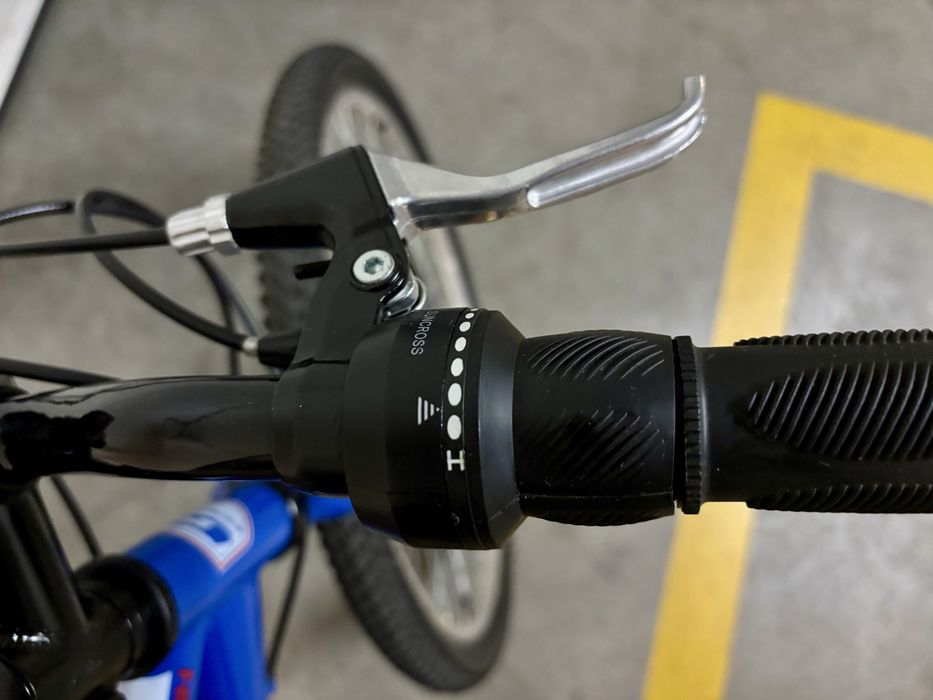 Bicicleta Qüer roda 24 como nova