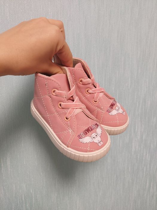 Хайтопи, кеди на дівчинку