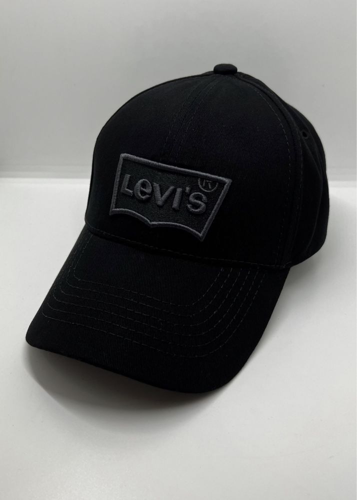 Кепка Levi’s т синяя и чёрная