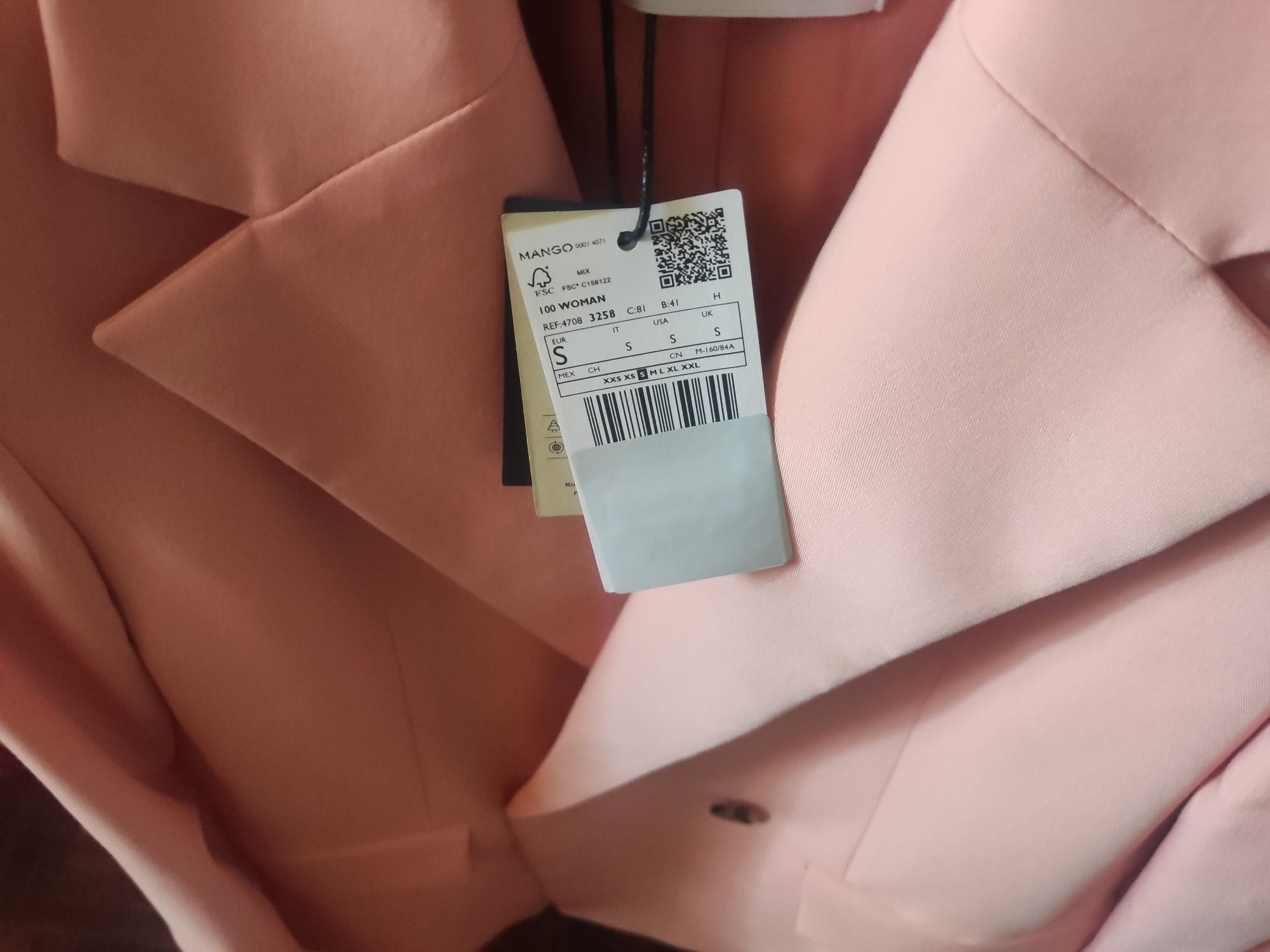 Blazer de Abotuadora Dupla Mango - novo e tamanho M