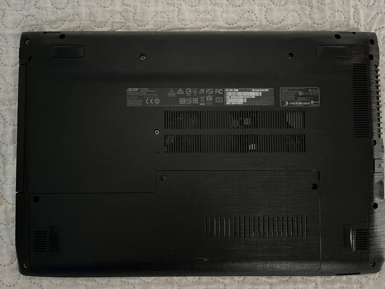 Acer Aspire E5-575  i3-7100U/8GB RAM/SSD 240GB + HDD 1TB/15.6" FullHD