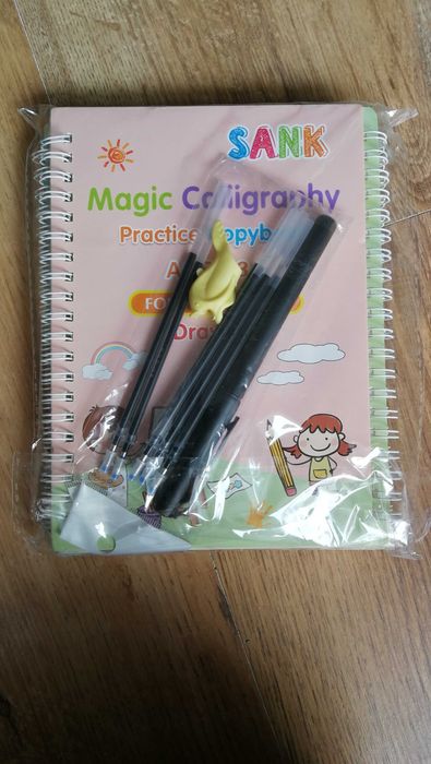 4 książki pióro magiczna kopia