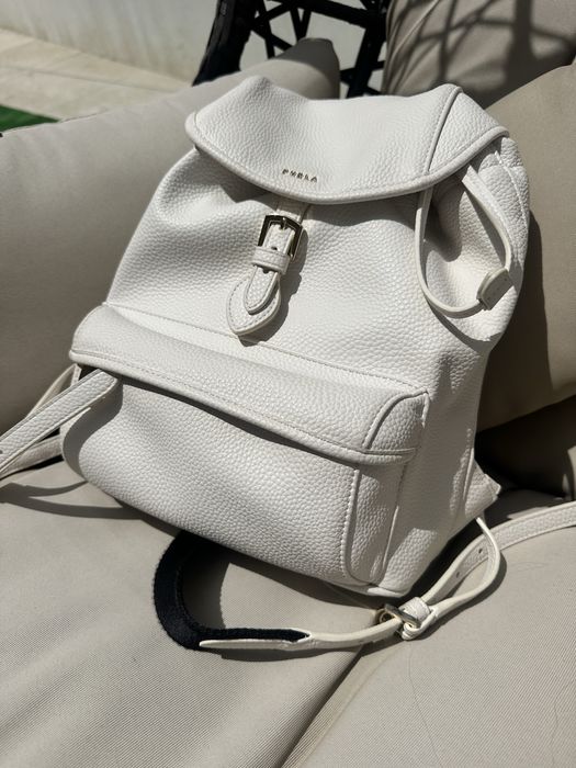 Mochila Furla pouco usada